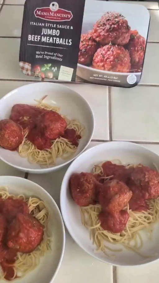 Make sure to add a @costco trip to your weekend plans! It’s the last weekend to find us in clubs nationwide!

#costco #mamamancinis #mangia #meatballs #easydinnerideas