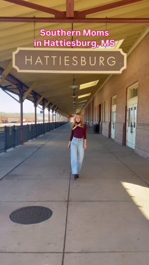 This video was written in Hardy Street traffic. Join me and @tothetopcollective on February 7 for The Nasty Brunch, a Mardi Gras brunch and comedy show! 

#hattiesburg #mississippi #smttt #womenincomedy #southernmom