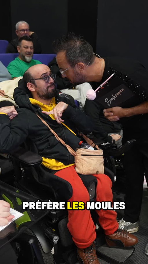 Thibault tu m’as fait hurler de rire et pleurer ! Merci pour tes mots ♥️♥️♥️ vive les moules 😂😂😂 #sketch #bonhomme #bonheur #tolerance