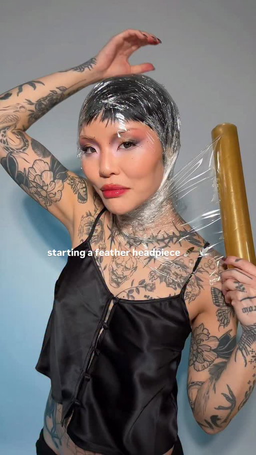 Inspired by @christopher_grave and @guvanchnyc, I’ve been so interested in creating headpieces for my makeup looks! I used to stick everything and anything on my bald head so I think this is going to scratch that itch. Stay tuned for the finished product and styling! 
•
#avantgardehair #editorialmakeup #featherheadpiece