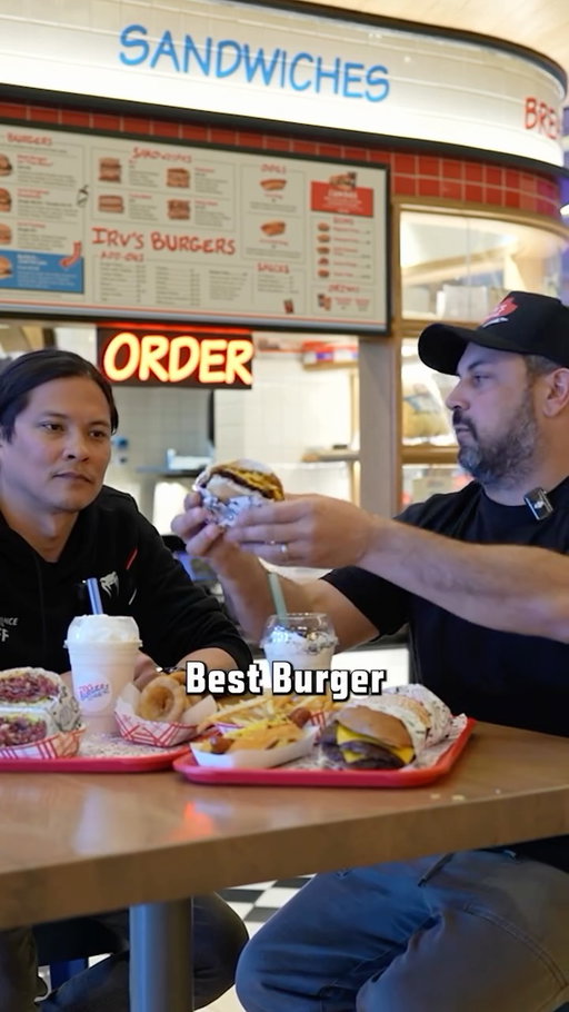 The @UFCPI nutrition team is turning Las Vegas staple @IrvsBurgers into pre-weigh in friendly food for our #UFC324 athletes 😋🍔