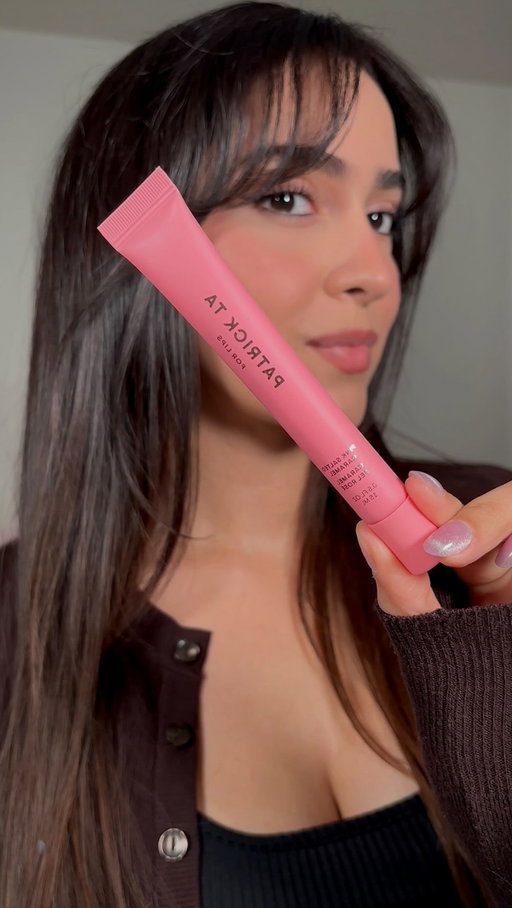‘pink salted caramel’ lip balm @patricktabeauty 💗

#patricktalipbalm #patrickta #lipbalm #lipswatch #newmakeup