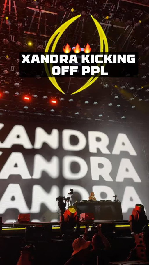 @xandrapohl gettin’ the party started ‼️

#CFBPlayoff