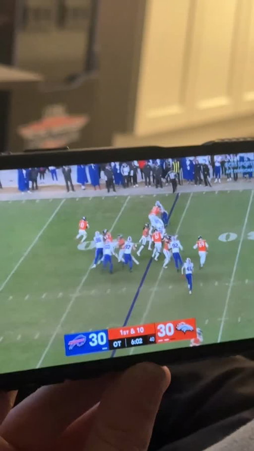 No Nix broke his ankle on this play and his season is over…. #NFL #Football #denverbroncos