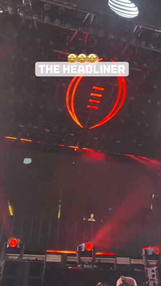 🎵 feelin’ so close to you right now @calvinharris 

#CFBPlayoff