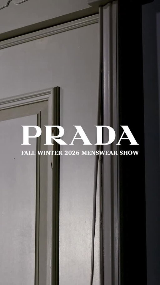 For the Prada Fall/Winter 2026 menswear show, the Deposito of the Fondazione Prada becomes a liminal space, vestiges of interior lives newly framing an arena for public display, connection and unity. 

#PradaFW26 #MiucciaPrada #RafSimons