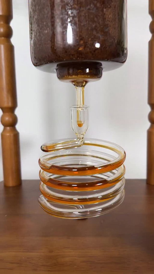 Yama 25 cup Cold Brew Tower from @espressoparts

300 grams of coffee. 1500 grams of ice. 1500 grams of water. 12 hours of time. 25 cups of coffee.

#coldbrew #specialtycoffee #coffeemaker #coffee