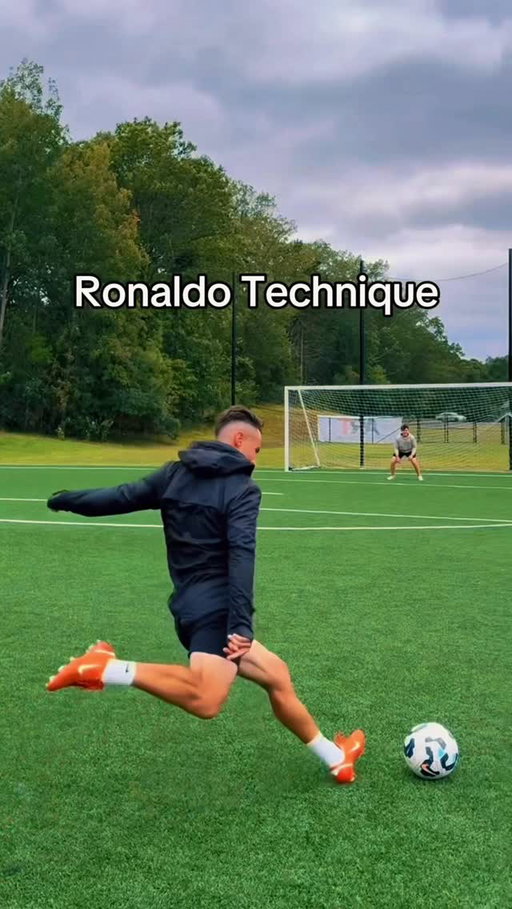 4 Shot Techniques to Use 2026 👀 The game keeps evolving and these techniques are timeless. Which is the most effective?

#Soccer #football #soccertraining #worldcup #reels