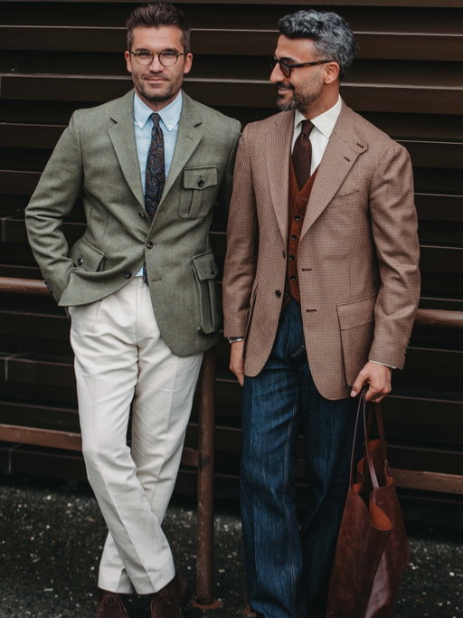 Pitti Uomo Outfit Day 3 ☝🏻 always great seeing my guy @ozanerdogan7 ! A true gentleman and one of the best dressed man Türkiye has to offer! 
Wearing @antonmeyer and @frederics.germany | Werbung

#pittioumo #menswear #suit 

🎥 by @senorkaya