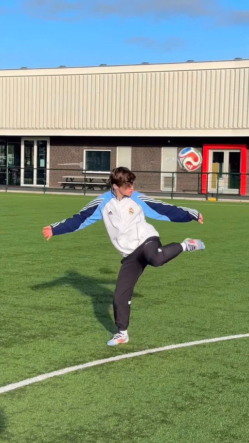 Can you do this Neymar flick?🇧🇷😨 #viral #reels