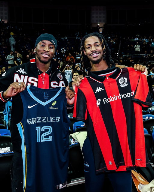 Different countries. Same grind. Jerseys… swapped. ✔️
