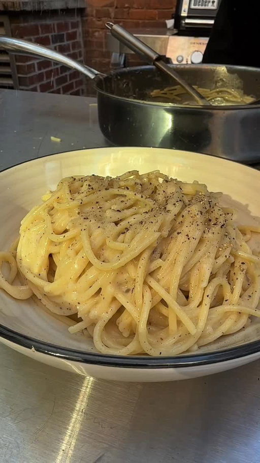 Cacio e Pepe 🧀🍝

Full RECIPE CARD at link in bio 

Ingredients:
Pasta 320g 
Pecorino romano DOP 200g
Salt, black pepper to taste

☠️Not all pasta sauces are full of harmful additives, jest get the habit of READING LABELS.
Or better yet, cook everything from scratch like I do: you’ll know exactly what you’re eating and end up with meals that are healthier and way more flavorful.