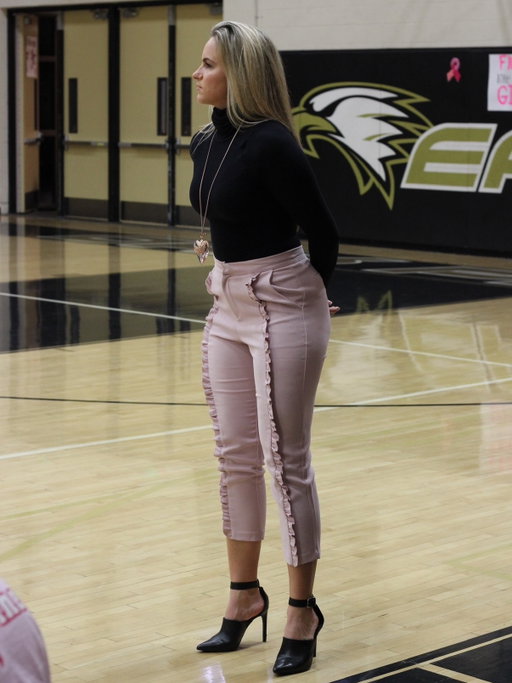 2016 was all about coaching! I really loved being called Coach Jenna 😍 from 2015-2017 I coached JV then 2017-2019 I got the head varsity job at another school while coaching AAU throughout. What a time! Who remembers that last pic going viral tho lol someone took my “get you a girl who can do both” pic and turned it into a meme 🤣

I really thought I’d be a high school teacher and coach for the rest of my life. I even passed the CBEST, became a substitute teacher and was back in school pursuing my teaching credential. Man, how life can really change‼️

The impact is different now. I may have a bunch of followers now but idk all of them personally, unlike my coaching days where I formed a real relationship with every kid. I loved that. I really miss having that direct impact…but that’s why I created my non profit @gamechangeher__ to do JUST that 🤞🏼

#2016 #throwback #coach
