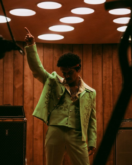 Behind the scenes. I Just Might Music Video 🌹