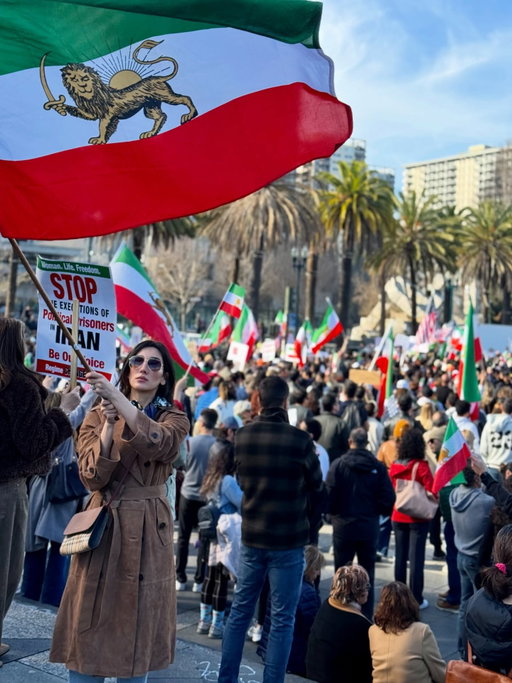 Today in San Francisco, we stood for our people in Iran.
For the innocent lives taken.
For the voices silenced.
For the thousands killed for demanding freedom.

The world must see this.
The world must know.
Silence is no longer an option.

We, the Iranian people, are demanding the end of the Islamic regime.
Now. Not tomorrow. Not later.

#IranRevolution2026
#DigitalBlackoutIran