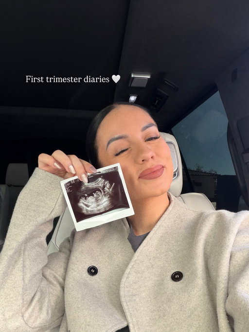 First trimester Diaries 🤰🏻 some rough days, the most naps, lots of pulling over but so so grateful to experience it all again, and now with 2 other babies who call it their baby too 🥹🤍🫶🏼