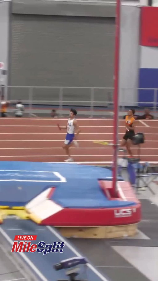 Might’ve taken literally ALL DAY but we finally got an exciting finish in Florida with IMG holding off Intensity Athletics for the 17-18 Boys 4x400m title!