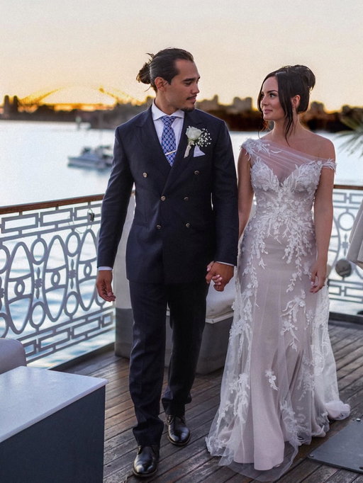 Met in Australia while I was meant to be “just visiting.”
8 years later we’ve travelled the world, moved countries, married, had kids — and somehow love each other more every year.
My forever 🤍 Te amo