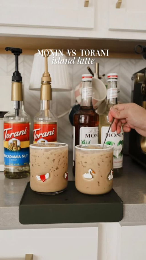 Which brand makes the better Island Latte from @islandvintagecoffee ? 👀☕️

#coffee #latte #coffeeathome #coffeerecipe #breville