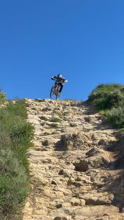 The most iconic section of trail in all of So Cal? Don’t know, but it’s fun. 🔨🔨