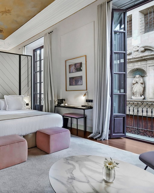 Un espacio para desconectar del mundo
y reconectar con la comodidad, el lujo, la luz y el silencio. 🤍

A space to disconnect from the world
and reconnect with comfort, luxury, light and silence. 🤍

#summumboutiquehotel #themeliacollection #palma