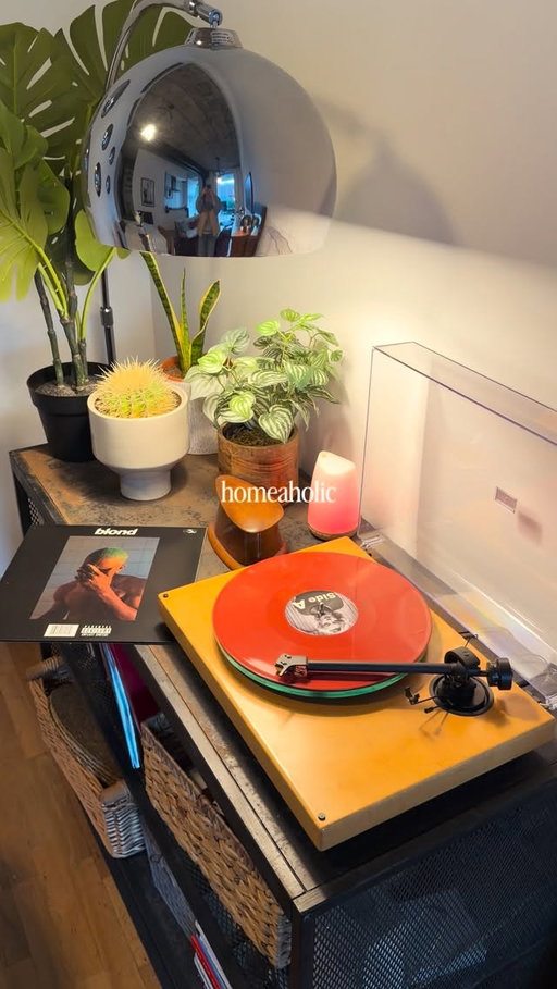 homeaholic verified ✔️

#homeinspo #boyapartment #midcentury #homedecor #minimalisthome #interiordecor #interiors #unisexapartment #scandiinterior #frankocean #eameschair #apartmentdecor #beforevsafter #beforeandafters #homerenovationideas #loftapartment #nycapartment #londonapartment #f1 #formulaone #f1decor #loftdesign #homeaholic