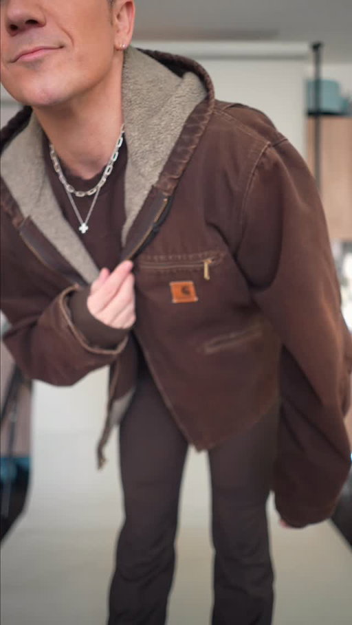 triple-chocolate-brownie kind of monday 🤎👌🏼 who wants a slice? // wearing →→ @zara tee + @asos pants + @carhartt jacket + @wolverineboots boots + @lucasplusjewelry necklaces