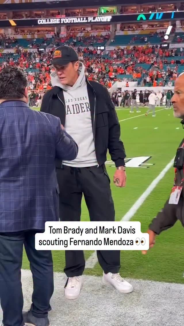 Tom Brady and Mark Davis pulled up to take a look at potential No. 1 pick Fernando Mendoza for the Raiders 🤝