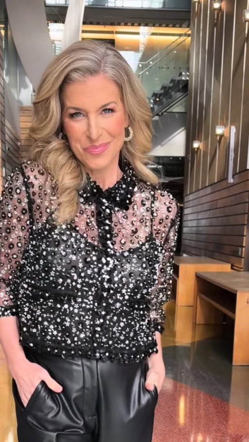 So many great show looks courtesy @majeparis!

Makeup/Hair @natasha.hmua 

#carolynsclothes 
#fashion 
#ootd 
#ootw 
#maje