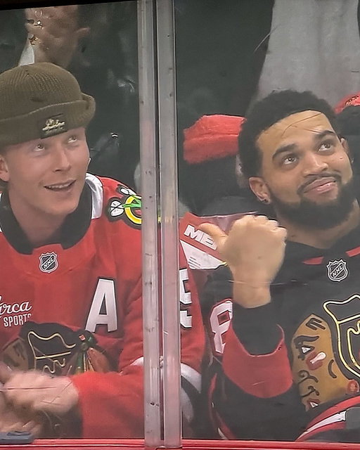PCA & Caleb Williams are at the Blackhawks game tonight 🔥

(📸: TheOrigMrJoeyP on X)
