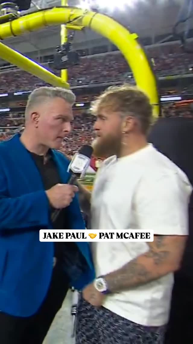 @jakepaul 🤝 @patmcafeeshow at the College Football National Championship🏈🏆

#nationalchampionship #college #collegefootball #miami #football