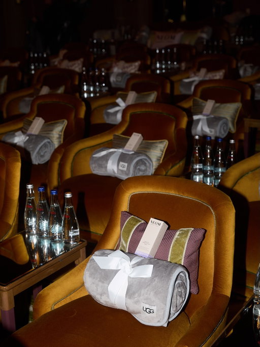 An intimate movie night with @neomwellbeing at @fouquets.newyork, wrapped in ritual and calm, celebrating 20 years of beauty & wellbeing ✨
Bubbles, snacks, plush comfort, and the scent of icons to set the vibes. Perfect Night’s Sleep Pillow Mist, Magnesium Body Butter, and Happiness Essential Oil, setting the tone for rest, joy, and connection.
A moment to pause, breathe, and celebrate the art of feeling good. 

Una noche de cine íntima con @neomwellbeing en @fouquets.newyork, envuelta en ritual y calma, celebrando 20 años de belleza y bienestar ✨

Burbujas, bocadillos, confort absoluto y el aroma de íconos que marcaron el ambiente. Perfect Night’s Sleep Pillow Mist, Magnesium Body Butter y Happiness Essential Oil, creando el tono perfecto para el descanso, la alegría y la conexión.

Un momento para hacer una pausa, respirar y celebrar el arte de sentirse bien.