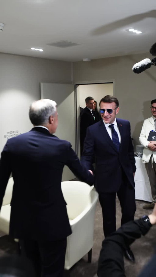 Heureux d’avoir rencontré le président @emmanuelmacron à Davos, aujourd’hui.
 
Le Canada et la France uniront toujours leurs voix pour défendre la souveraineté, l’intégrité territoriale et la paix. 🇨🇦🇫🇷

—

Good to see President @emmanuelmacron in Davos today.
 
Canada and France will always stand together for sovereignty, territorial integrity, and peace. 🇨🇦🇫🇷