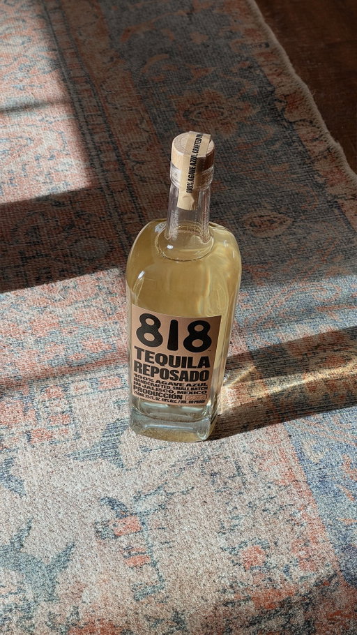 The 818 + @blankstreet Matcha Martini

Video by @join_jules 
 
RECIPE:
- 2.0 OZ Matcha Infused Tequila
- 0.25 OZ Honey 
- 0.5 OZ Dry Vermouth

MATCHA INFUSION PREP:
1. Infuse 8 grams of Blank Street Matcha into the tequila bottle.
2. Seal the bottle and refrigerate for at least 2 hours.
3. Strain out the matcha before using the tequila for cocktail prep.

COCKTAIL PREP:
1. Fill a chilled coupe glass with ice and dry vermouth to coat the inside. Set aside.
2. In a mixing glass, combine Matcha-infused tequila and honey. Add ice and stir for 1 minute until well chilled.
3. Discard the ice and any excess vermouth from the coupe glass.
4. Place a large ice cube in the coupe using tongs. Lightly dust the cube with dry matcha powder using a matcha strainer.
5. Strain the chilled cocktail into the prepared coupe over the matcha-dusted ice cube.