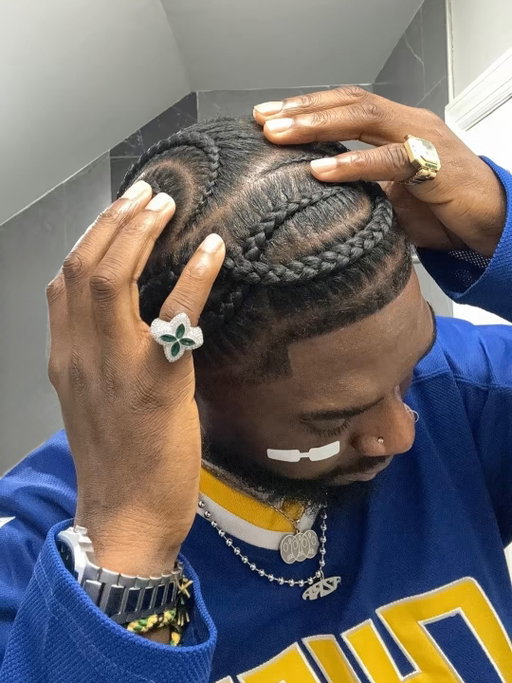 Hairstylist @braidsby._bree