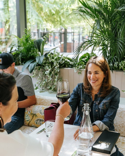 A corner worth stopping for. ✨

From café mornings to leisurely lunches to evening wine moments, DeLille en Ville brings it all together at 26th Ave. and 46th St. in University Village.