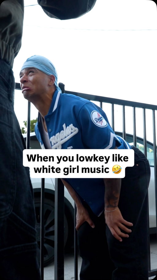 Lights a bop thoooo
-
-
-
-
#sketchcomedy #comedyvideo #music #snl
