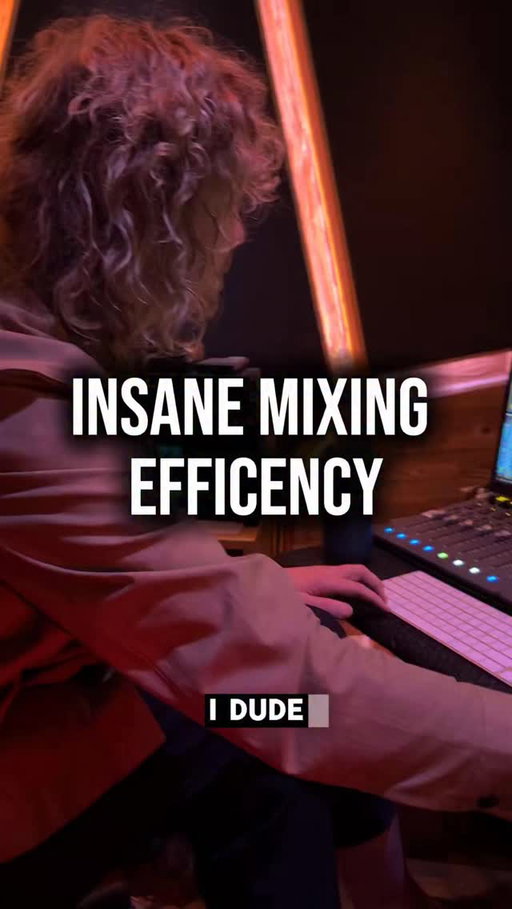 Talk about an EPIC hybrid mix setup.. @gooddannys Danny shows me how he uses all of his super cool gear in lightning speed time. #recordingstudio #studiosetup #mixing #audioengineering