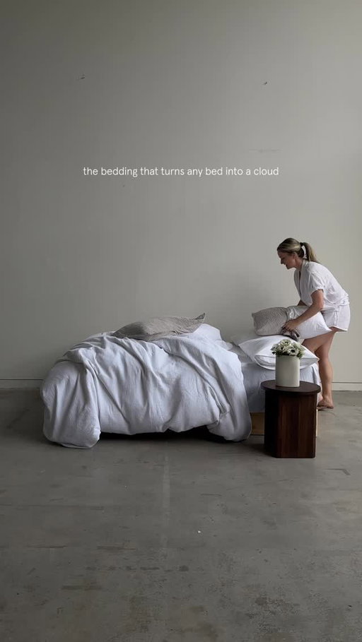 The Cloud Collection back! If you missed it last time, this collection sold out fast. 

We make The Cloud Collection in small batches with our family-run mill in Portugal, which means quantities are limited by design.

Available for pre-order now — shipping in February. Reserve yours today ☁️