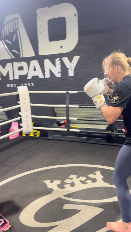 Preparation for the WBC World Title Fight on february 28th is going great! Today I did a hard pad session with the legend @liambadco 🙏🏻.
Back to Estonia next week.
Thank you all for your support!

🙏🏻KRVA
🙏🏻OCTOSERVER
🙏🏻ENIGMAMEEDIA OÜ
🙏🏻JAAN VAIBLE
🙏🏻BALTIC AIRDUCT OÜ
🙏🏻TATELIN OY
🙏🏻OÜ FONDE HOLDING
🙏🏻BLACKPOINT OÜ
🙏🏻EPOTECH FLOORING OÜ
🙏🏻NORDIC HAMBAKLIINIK
🙏🏻RÜNNO LINK
🙏🏻TEAM HELEMÄE
🙏🏻RAWEST EVENTS OÜ
🙏🏻KIVIMEISTRID OÜ
🙏🏻TYCROC OÜ
🙏🏻HANORI ORTUS
🙏🏻PEETRI LÕHEÄRI
🙏🏻OTTORY OY
🙏🏻MEELIS ANTON
🙏🏻MSA ELEKTER OÜ
🙏🏻GOODDEAL INT OÜ
🙏🏻EESTI KINNISVARAHOOLDUSE OÜ
🙏🏻NORDEXPRESS OÜ
🙏🏻VILJANDI HAMBAKLIINIK
🙏🏻MG DISAIN
🙏🏻MARTIN SAUKS
🙏🏻ALLAN LUHSE
🙏🏻MAURI LEIUS
🙏🏻EESTI MUAY THAI FÖDERATSIOON
🙏🏻TALLINNA LINN
🙏🏻ÜKS KAKS MAKS
🙏🏻KOPLI TRAMM OÜ
🙏🏻VSK LION
🙏🏻OCHIENG SERVICE OÜ
🙏🏻KADRI PLAKS
🙏🏻TARMO VÄLI
🙏🏻ANDRES LUTS
🙏🏻MIRKO KARU
🙏🏻KEIJO KOKAMÄGI
🙏🏻KAIDY KUUSALU
🙏🏻ANDRUS ALAS
🙏🏻JANAR KIRSS
🙏🏻ANTHONY MARTIN CONNOR
🙏🏻POLSKI MARNET
🙏🏻TAAGO VOOL

#muaythai #k1 #mma #kickboxing
