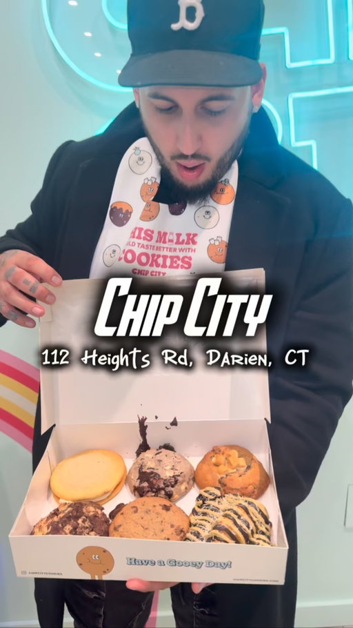 I LOVE @chipcitycookies 🍪 🥛 ❕ Different Flavors Every Month