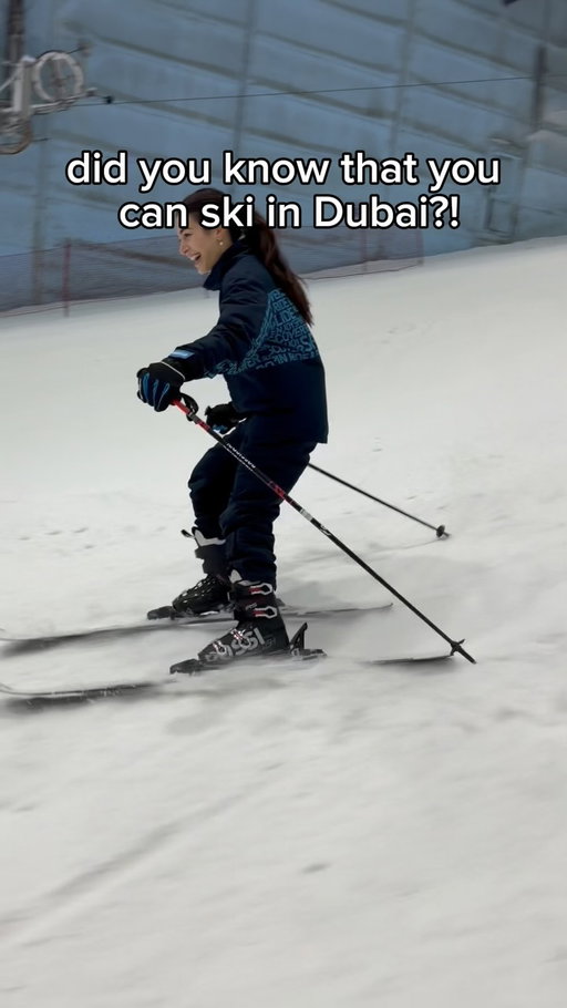 the mid-mountain café sent me 😂 

#dubai #skiing #skiingislife #uae #skilife