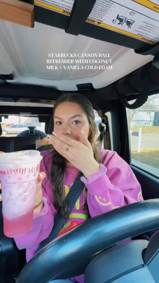 YOU HAVE TO BE JOKING!!! This drink is AMAZINGGGGGG🩷⭐️✨🌸🍓 @starbucks #lifestyleinfluencer #starbucksdrinkorder #starbucksvlog #starbucksrefreshers