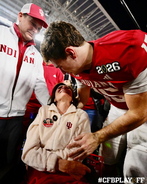 🫶🫶🫶

#CFBPlayoff #NationalChampionship