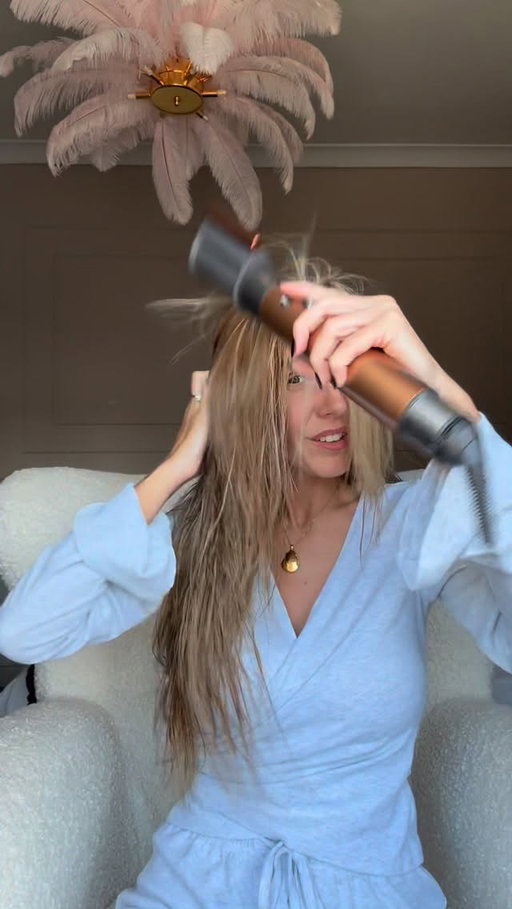 My Dyson is lost in transit & I missssssss styling my hair #dysonairwrap #hair #hairgoals