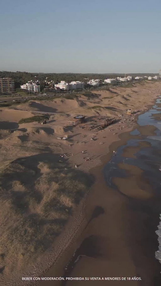 Cuando el lujo es el tiempo y la calma.
Parador Aura American Express en Punta del Este.
Una experiencia frente al mar, pensada para socios #AmexPlatinum.