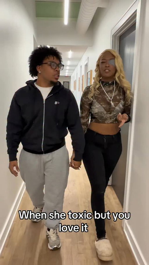 We all know someone who likes toxic😭😭
#skits #funny #viral #relatable #explorereels