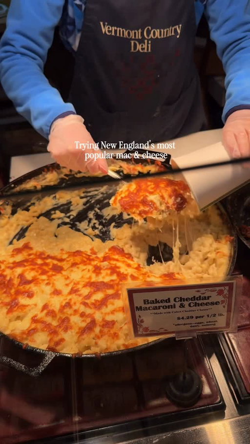 Apparently this is the ‘IT girl’ of mac & cheeses in New England. They go through their massive pans of mac by the hour. If you haven’t tried it, add this to your food bucket list. 🧀 

📍436 Western Ave. Brattleboro, VT
@vermontcountrydeli 

#newengland #besteats