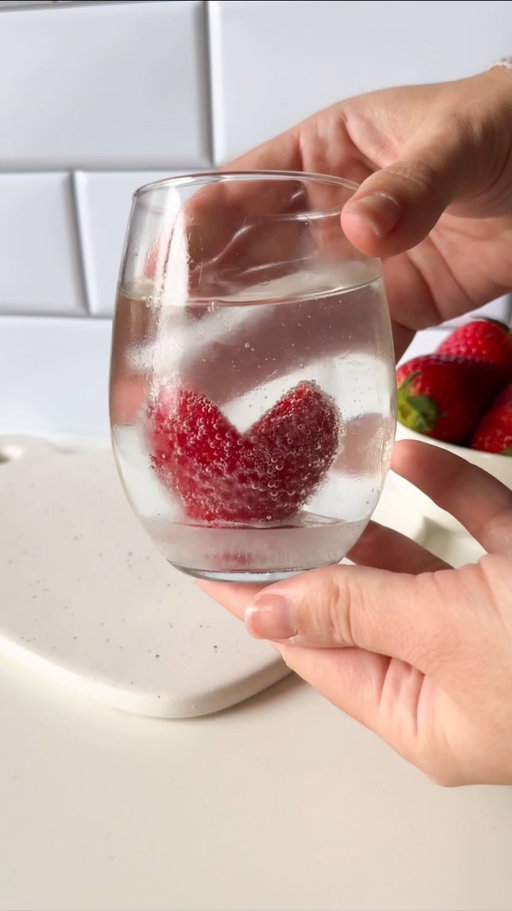 Strawberry Heart ‘Snow Globe’ drink❤️

Simply cut a strawberry into a heart shape and freeze in a small amount of water. When ready for a drink remove from the freezer and top with your drink of choice.

These were inspired by the Christmas Snow Globe drink, did you ever try those? 

Save and share with your Galentines!

#strawberry #mocktails #snowglobetumbler #❤❤❤ #🍓 

Snow globe, snow globe drink, snow globe tumbler, holiday drink, valentine drink, mocktail, valentines mocktail