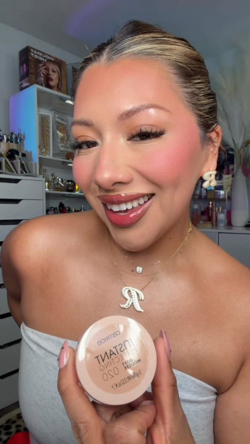 🚨 This $8 Catrice INSTANT PERFECTING MOUSSE is doing way more than it should for the price. Blurs, smooths, and makes my makeup sit so much nicer. Drugstore stays winning 😌 
Also reminds me so much of the viral $70 il Makiage power redo wrinkle fix primer!! But for $8 Get out of here!!!
@catrice.us you did your big one with this INSTANT PERFECTING SOFT MOUSSE 👏🏼💯👀🔥 

#catricecosmetics #viralmakeup #makeup #makeuptips #makeupreels